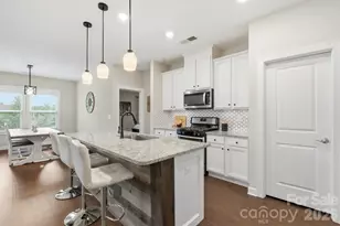 14419 Batteliere Dr, Charlotte, NC 28278 - Photo 6