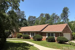 2000 Golf Course Rd, Columbus, NC 28722 - Photo 2