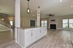 6320 Kennard Dr, Charlotte, NC 28216 - Photo 10