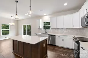 191 Cherry Spgs Ln, Asheville, NC 28804 - Photo 14