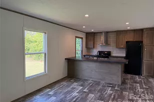 1003 Lavender Rd, Grover, NC 28073 - Photo 6