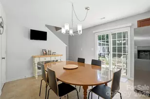 9428 Quilting Bee Lane, Charlotte, NC 28216 - Photo 10