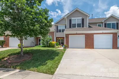 2713 Mill Valley Court, Matthews, NC 28105 - Photo 2