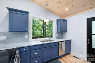 17 Woodhaven Place, Asheville, NC 28805 - Photo 18