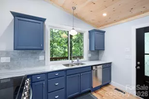 17 Woodhaven Pl, Asheville, NC 28805 - Photo 18