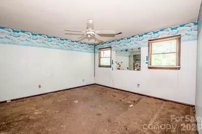648 Tracy Lane, Gastonia, NC 28056 - Photo 18