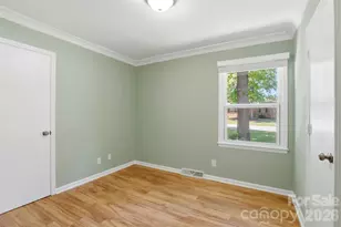 1440 Jodhpur Ct, Charlotte, NC 28212 - Photo 14