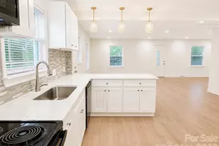 2007 Highland St, Charlotte, NC 28208 - Photo 8