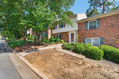 8904 Hunter Ridge Drive, Charlotte, NC 28226 - Photo 6