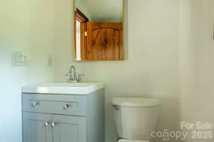 203 Justice Dr, Clyde, NC 28721 - Photo 20