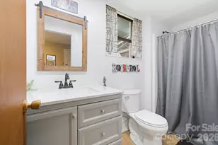 108 Arthur Ln, Hendersonville, NC 28791 - Photo 32