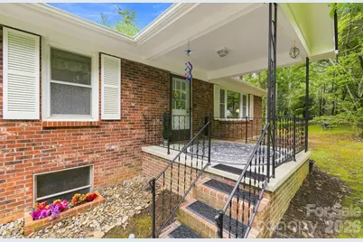 108 Arthur Lane, Hendersonville, NC 28791 - Photo 2
