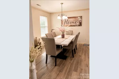 413 Peachtree Road, Charlotte, NC 28216 - Photo 6