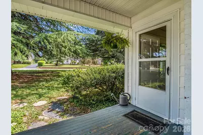 555 State Street, Marion, NC 28752 - Photo 6
