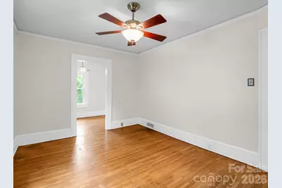 555 State Street, Marion, NC 28752 - Photo 32