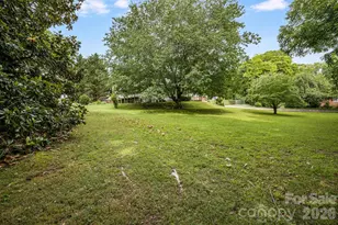 82 Hill St, Hot Springs, NC 28743 - Photo 32