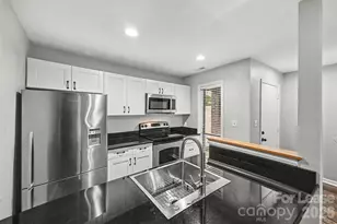 417 N Church St, Charlotte, NC 28202 - Photo 8