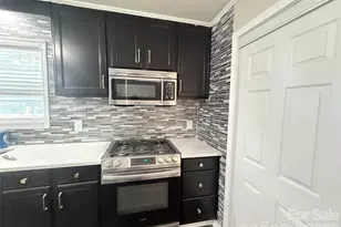 409 Redding St, Gastonia, NC 28054 - Photo 6