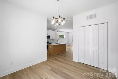 210 8th Avenue Drive SE, Hickory, NC 28602 - Photo 14