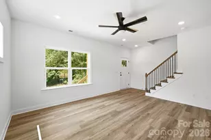 210 8th Ave Dr SE, Hickory, NC 28602 - Photo 8