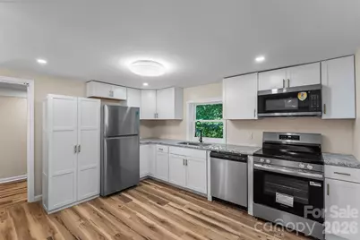 529 NW Stage Street, Lenoir, NC 28645 - Photo 10