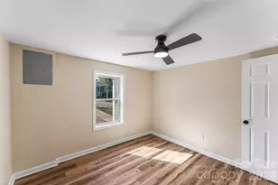 529 NW Stage St, Lenoir, NC 28645 - Photo 14