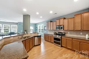 3715 Franklin Meadows Dr, Matthews, NC 28105 - Photo 4