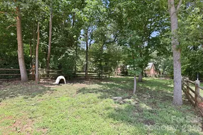 4024 Wild Nursery Court, Charlotte, NC 28215 - Photo 36