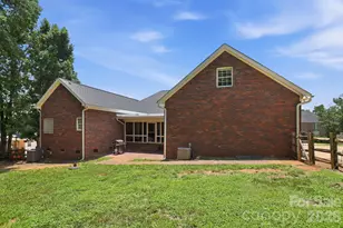 4024 Wild Nursery Ct, Charlotte, NC 28215 - Photo 34