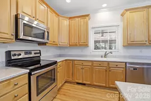 4024 Wild Nursery Ct, Charlotte, NC 28215 - Photo 10