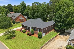 4024 Wild Nursery Ct, Charlotte, NC 28215 - Photo 2