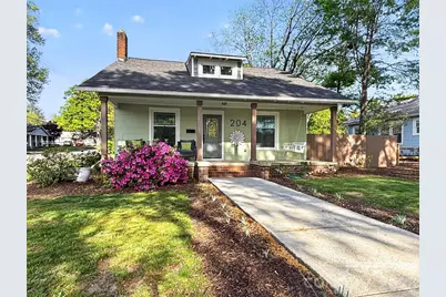 204 E McNeely Avenue, Mooresville, NC 28115 - Photo 1