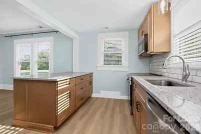 204 E McNeely Avenue, Mooresville, NC 28115 - Photo 14