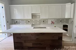 2334 Eagle Glen Ct, Gastonia, NC 28056 - Photo 2