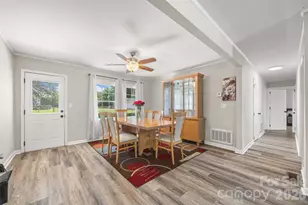 2323 Hedgewood Cir, Gastonia, NC 28052 - Photo 8
