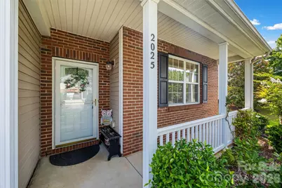 2025 Savannah Hills Drive, Matthews, NC 28105 - Photo 4
