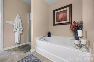 2025 Savannah Hills Dr, Matthews, NC 28105 - Photo 22