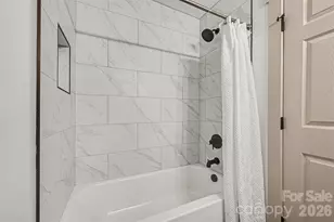 104 E Hartford Ave, Bessemer City, NC 28016 - Photo 20