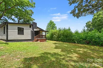 104 E Hartford Avenue, Bessemer City, NC 28016 - Photo 26