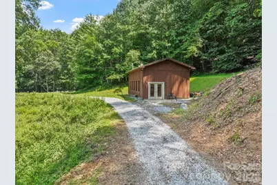 323 McCurrey Road, Burnsville, NC 28714 - Photo 2