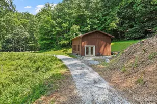 323 McCurrey Rd, Burnsville, NC 28714 - Photo 2