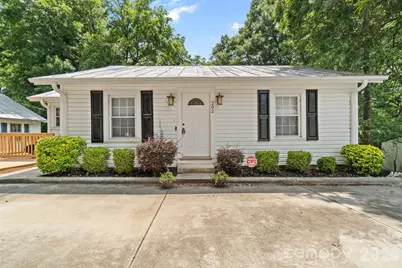 202 E Hargrave Street, Wadesboro, NC 28170 - Photo 2
