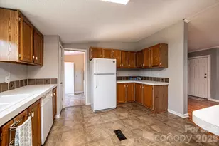 3825 Berry Creek Cir, Granite Falls, NC 28630 - Photo 16