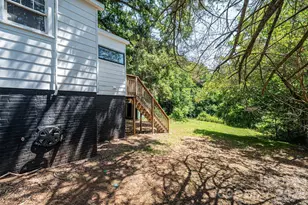 423 N Davis Ave, Newton, NC 28658 - Photo 32