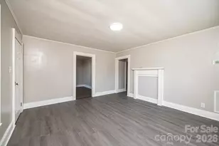 423 N Davis Ave, Newton, NC 28658 - Photo 10