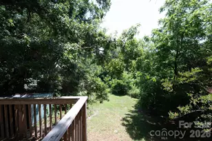 423 N Davis Ave, Newton, NC 28658 - Photo 30