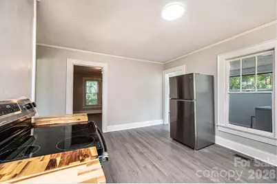 423 N Davis Avenue, Newton, NC 28658 - Photo 12