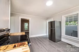 423 N Davis Ave, Newton, NC 28658 - Photo 12