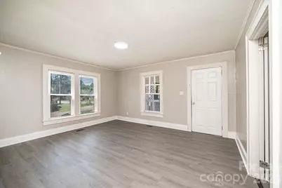 423 N Davis Avenue, Newton, NC 28658 - Photo 26