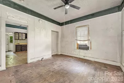 114 W 6th Avenue, Gastonia, NC 28052 - Photo 8